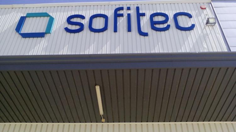 Sofitec Airbus Militari Sevilla Fabricaci&oacute;n y Montaje de letras corp&oacute;reas lacadas para Sofitec en Sevilla
