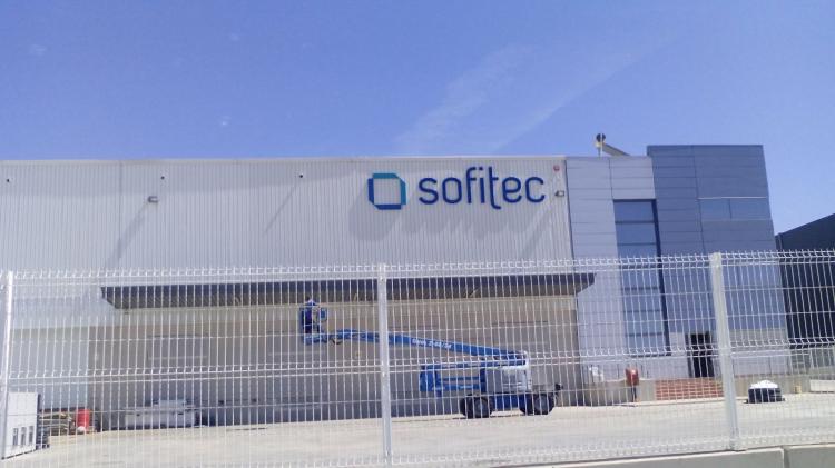 Sofitec Airbus Militari Sevilla Fabricaci&oacute;n y Montaje de letras corp&oacute;reas lacadas para Sofitec en Sevilla