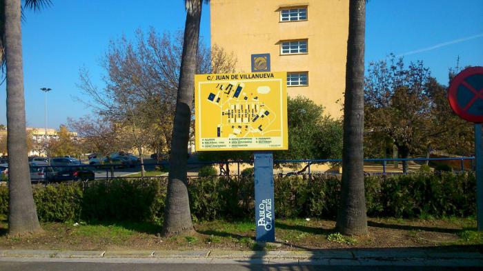 Universidad Pablo de Olavide Sevilla. Señalización y mobiliario informativo.