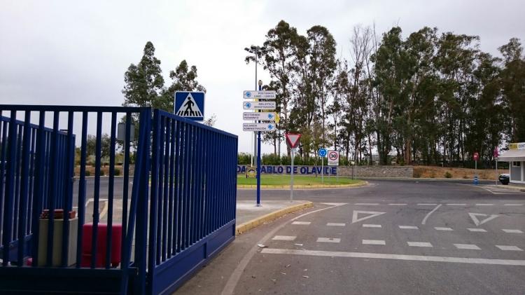 Universidad Pablo de Olavide Sevilla. Totem directorio de señalización.