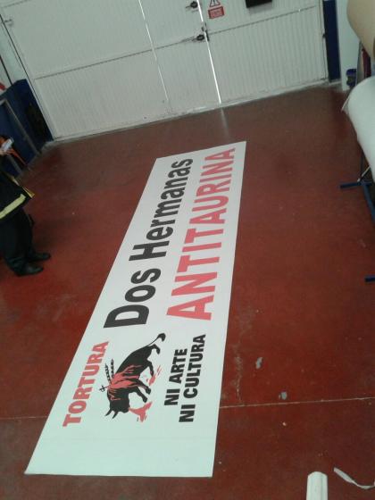 Cartel lona publicitaria de Gran formato. Lona para Antitaurinos Dos Hermanas Sevilla