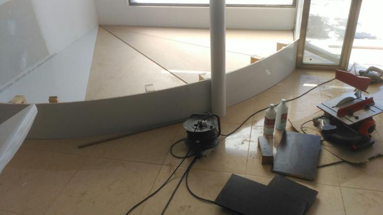 Forrado suelo con pvc de 3 mm y rotulado en vinilo. Mairena del Aljarafe Sevilla