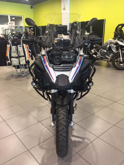 Rotulación de BMW GS 1200 en vinilo fundido impreso y laminado. Trabajo para Todomoto Sevilla
