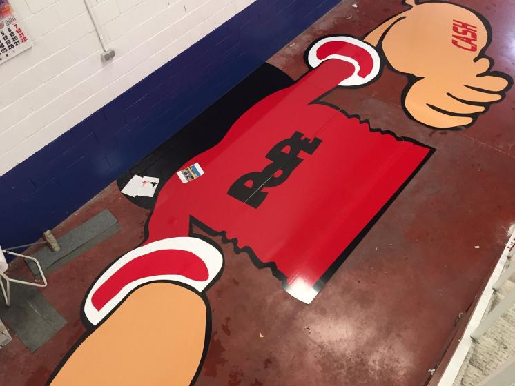Rótulo cartel letras recortadas. Cash Pope, Dos Hermanas Sevilla. Figura corpórea Gigante.
