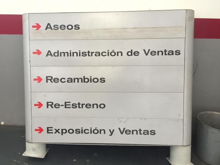 Rótulo Cartel Nissan Vanauto Sueminencia Sevilla