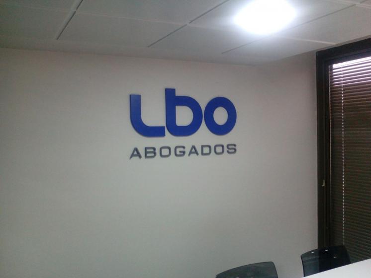 Rótulos en pvc LBO Abogados Sevilla