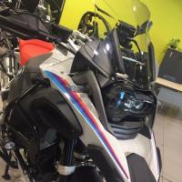 Rotulación de BMW GS 1200 en vinilo fundido impreso y laminado. Trabajo para Todomoto Sevilla