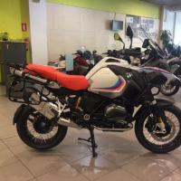 Rotulación de BMW GS 1200 en vinilo fundido impreso y laminado. Trabajo para Todomoto Sevilla