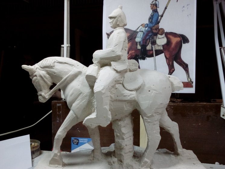 Lancero a caballo del Regimiento de Caballería Sagunto 7 Sevilla, Talla y figura 3D en resina con peana de madera.