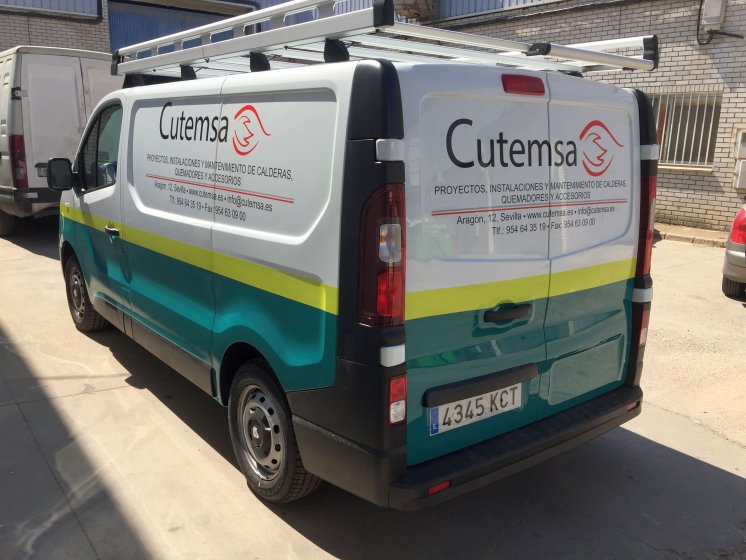 Rotulación de furgoneta semi integral con vinilos fundidos. Cutemsa Sevilla