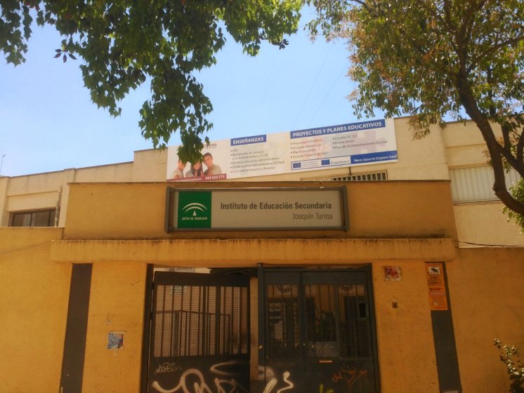 Rótulo Cartel Totem homologado para Colegios e institutos Públicos. Sevilla