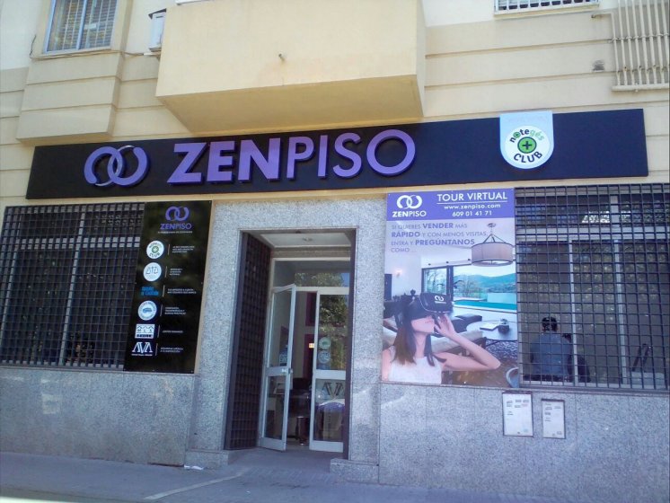 Rótulo en letras corpóreas de acero inoxidable con iluminación en RGB, sobre bandeja de dibón. Zen Piso Sevilla. Trabajos para Cyan Publicidad