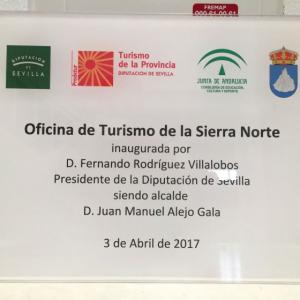 Placa en metacrilato rotulado. Turismo para la Sierra Norte de Sevilla