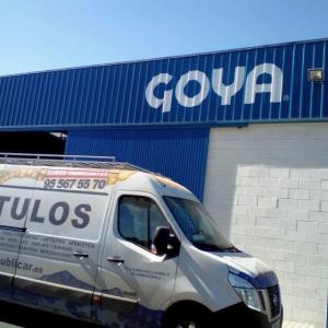Rotulación en vinilo de corte. Goya en España, Sevilla.