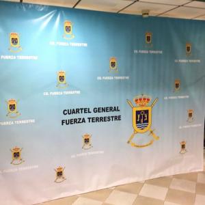 Set de prensa o fotocol con estructura plegable. Cuartel General de la Fuerza Terrestre Sevilla.