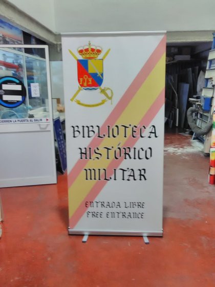 Roll up de 2x1 para la Biblioteca Militar de Sevilla.