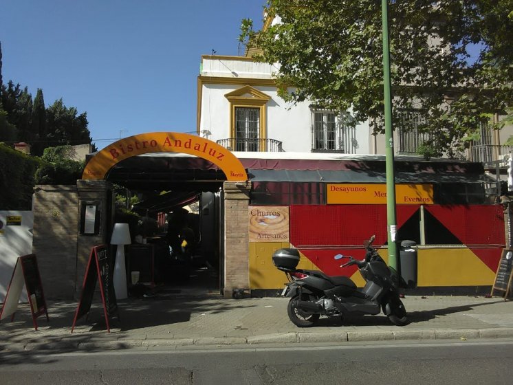 Rótulo cartel caja luminosa. Restaurante Maytiz en Sevilla.