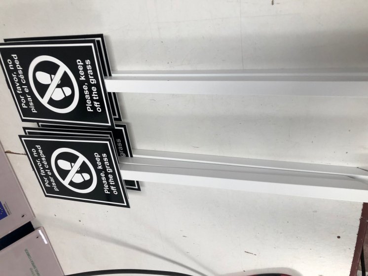Rótulo Cartel rotulado con vinilo, para el Hotel Alfonso XIII de Sevilla.