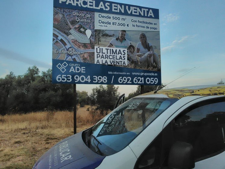 Valla publicitaria panelable. Dos Hermanas Sevilla.