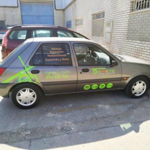 Rotulación de coche en vinilos de corte fundidos para Sanmetic en Dos Hermanas Sevilla.