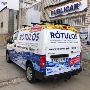 Rotulación de furgoneta semi integral, en impresión digital laminado fundidos especiales vehículos. Publicar Sevilla.