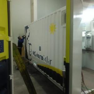 Rotulación de un lote de 13 contenedores container en vinilo de corte especial para Kaduna Solar. Fabricados por Proinsener Sevilla.