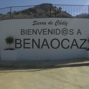 Rótulos en Letras en acero cortén recortadas y corpóreas cajeadas. Ayuntamiento de Benaocaz en Cádiz.