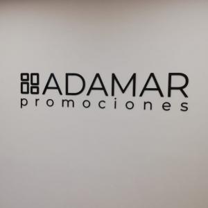 Letras en pvc recortadas y lacadas para Adamar Promociones en Sevilla.