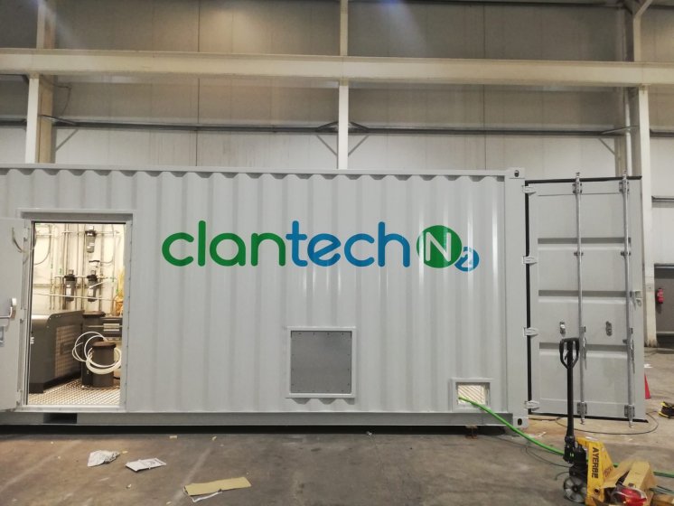 Rotulación de contenedores container en vinilo de corte especial para CLAN TECNOLOGICA,SL. Sevilla.
