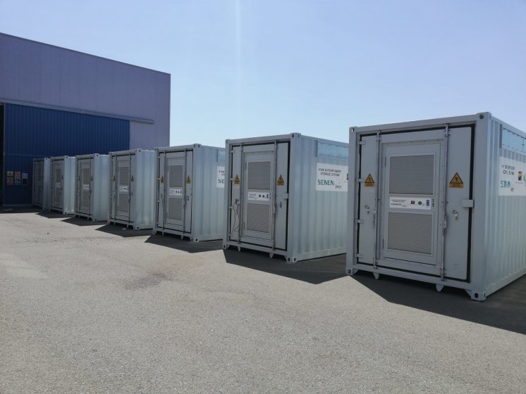 Rotulación de contenedores container en vinilo de corte especial para Siemens. Fabricados por Proinsener Sevilla.