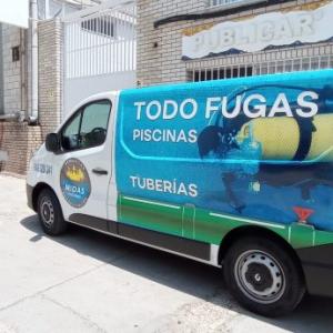 Rotulación de coche con vinilos fundidos. Todo Gas Sevilla.