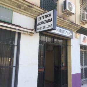 Rótulo caja luminosa para Ángeles Lleras en Sevilla.