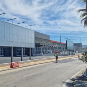 Fabricación e instalacion de 9 vallas cartel publicitario en Bricomart Algeciras Cádiz.