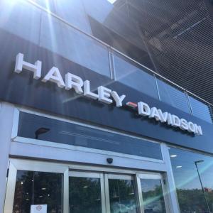 Instalación de Rótulos para Harley Davidson Sevilla.