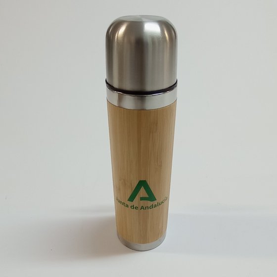 Merchandising o reclamo publicitario, termo madera serigrafiado para Protocolo de la Junta de Andalucía en Sevilla.