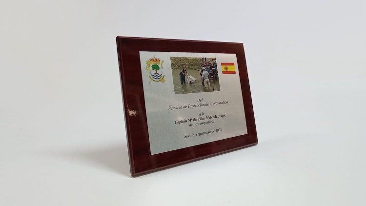Placa conmemorativa en impresión digital. Guardia Civil Seprona Sevilla.