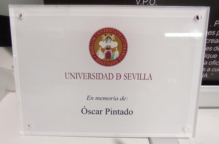 Placas de metacrilato. Universidad de Sevilla.