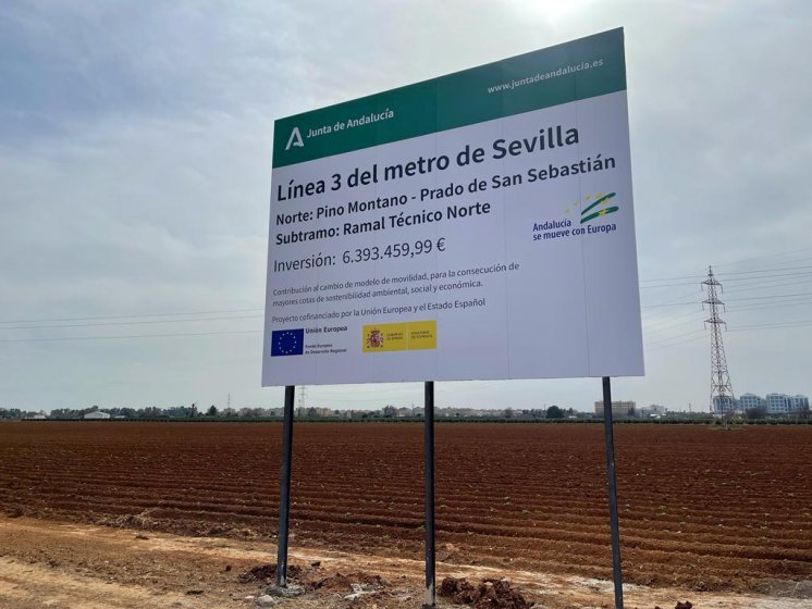 Valla cartel de obra o publicitario en Sevilla.