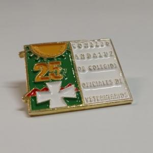 Pin del 25 aniversario del Consejo Andaluz de Colegios Oficiales de Veterinarios. Sevilla.