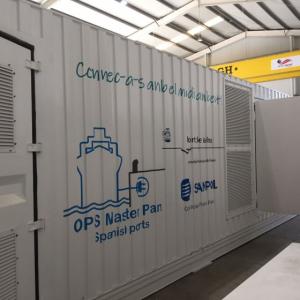 Rotulación de contenedores container en vinilo de corte especial para Sampol. Fabricados por Proinsener Sevilla.