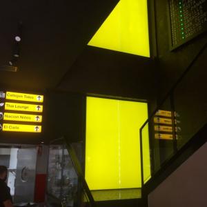 Rótulo en letras corpóreas con led para el restaurante Naciónsushi en Sevilla.