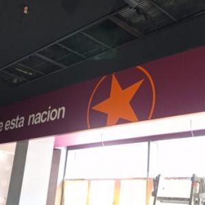 Rótulo para el restaurante Naciónsushi en Sevilla.