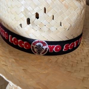 Sombrero con cinta personalizada para el Motoclub Pitos Locos de Sevilla