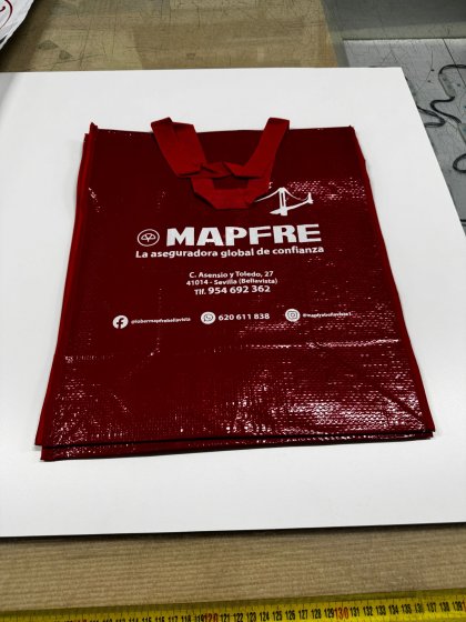 Bolsa de rafia en serigrafía para Mapfre Bellavista en Sevilla.