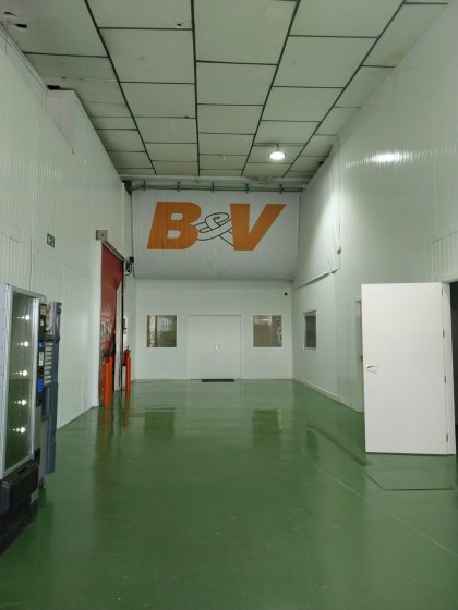 Lona de gran formato para Brivio & Gaviño en Sevilla.