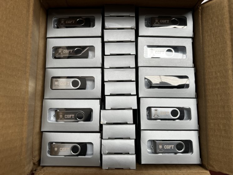 Pendrive de 32 GB grabado a láser para el Curatel General de la Fuerza Terrestre. Futer Sevilla.