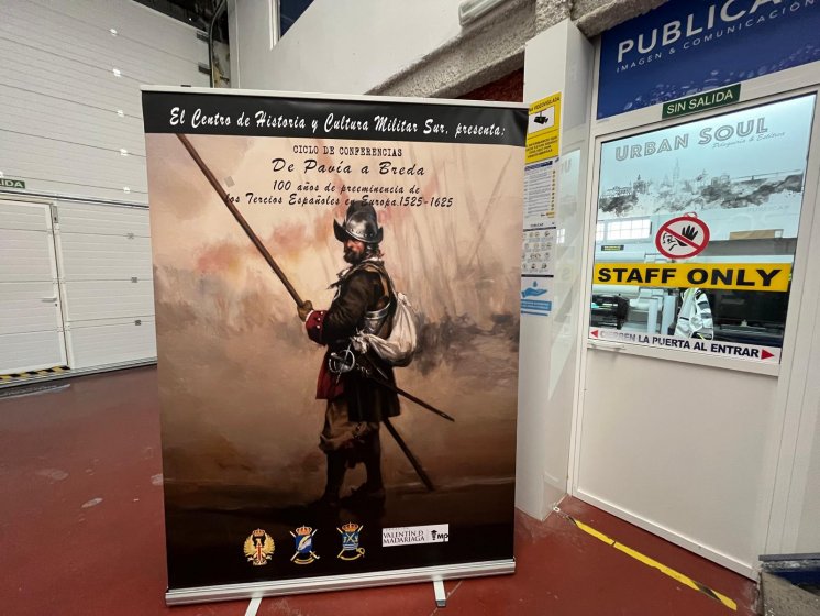 Roll up para el Centro de Historia Militar de Sevilla.