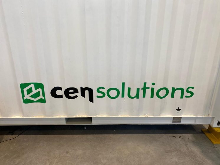 Rotulación de contenedores container en vinilo de corte especial para CenSolutions en Dos Hermanas Sevilla.