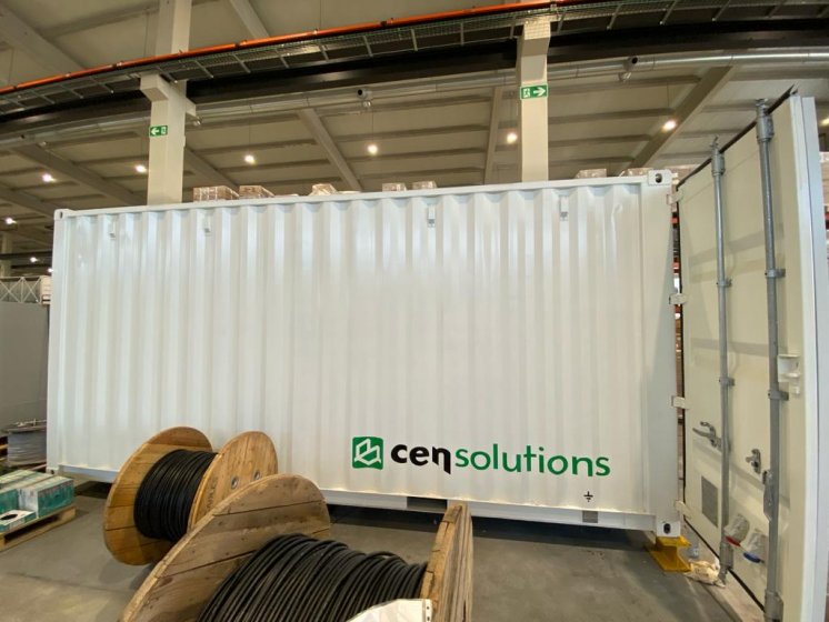 Rotulación de contenedores container en vinilo de corte especial para CenSolutions en Dos Hermanas Sevilla.