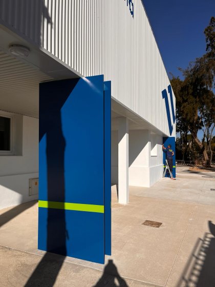 Tóten señalizadores en el recinto de Navantia. Trabajos para Fonsan-gestion Y Construccion SL de Sevilla.